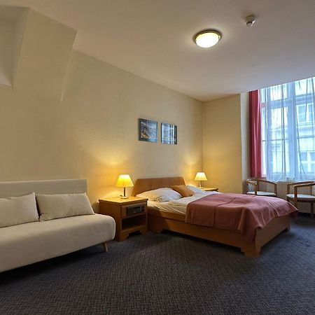 Very Central Apartments, 5 Min To City Center, No Reception Wien Eksteriør bilde