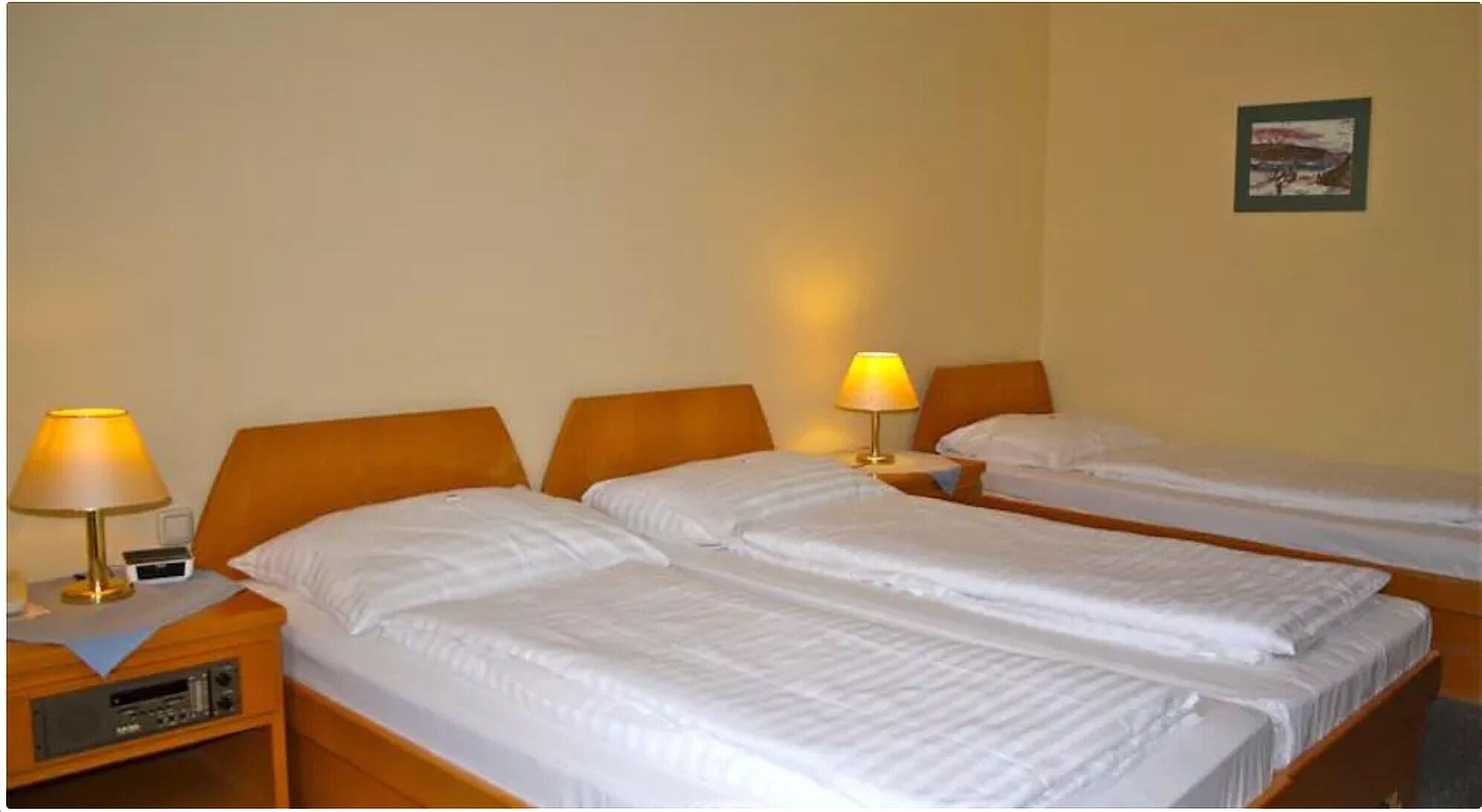 Very Central Apartments, 5 Min To City Center, No Reception Wien Eksteriør bilde