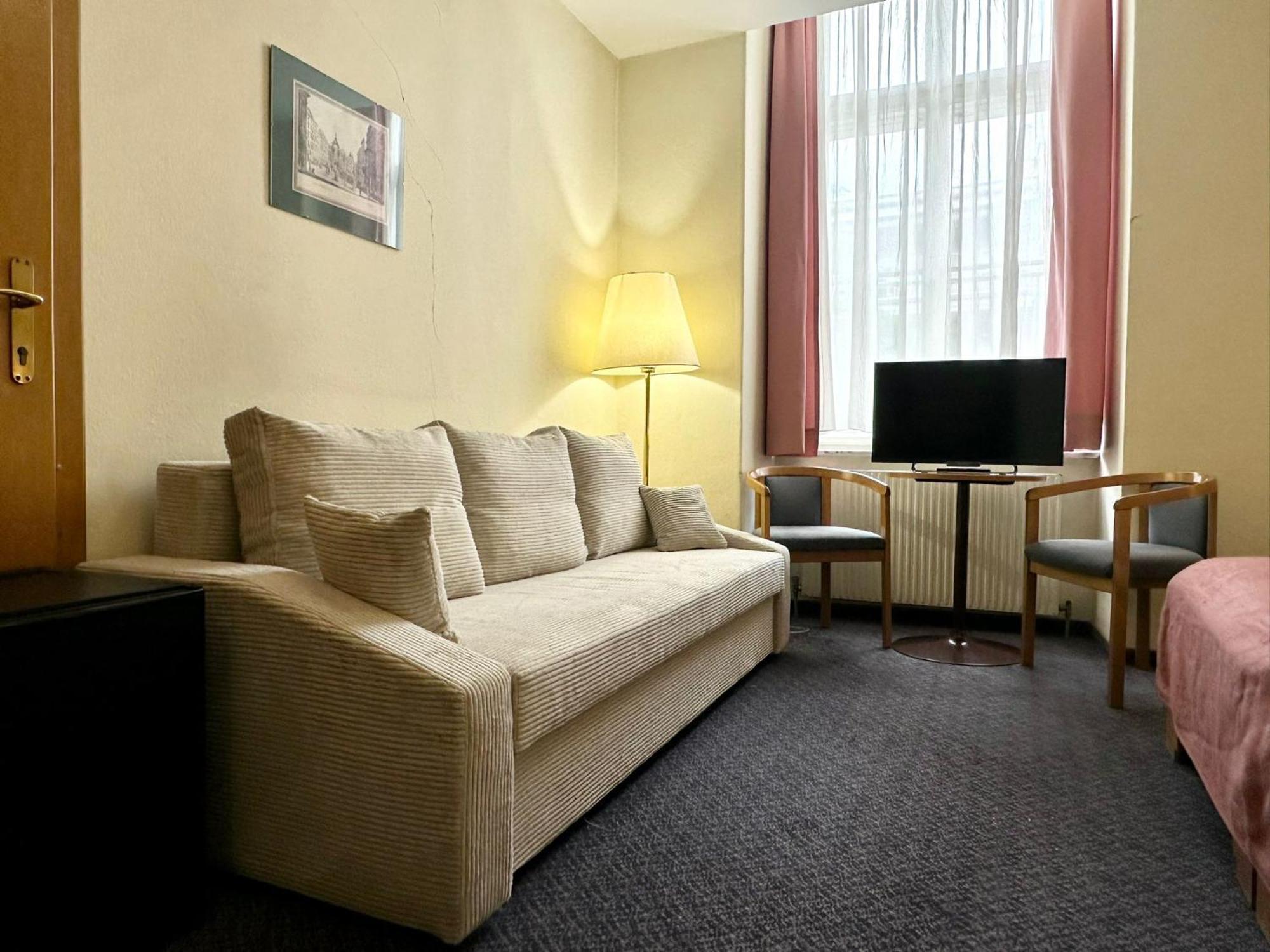 Very Central Apartments, 5 Min To City Center, No Reception Wien Eksteriør bilde