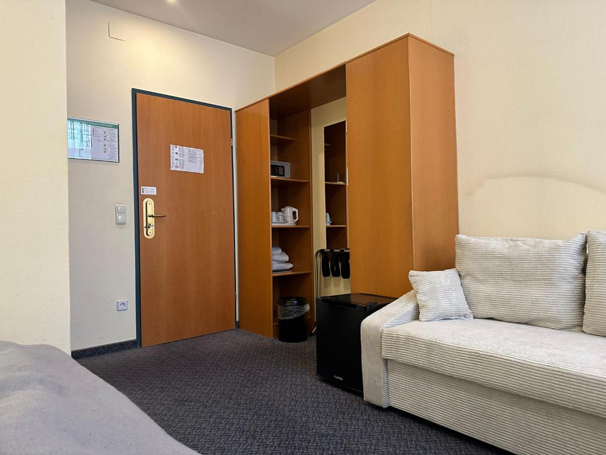 Very Central Apartments, 5 Min To City Center, No Reception Wien Eksteriør bilde