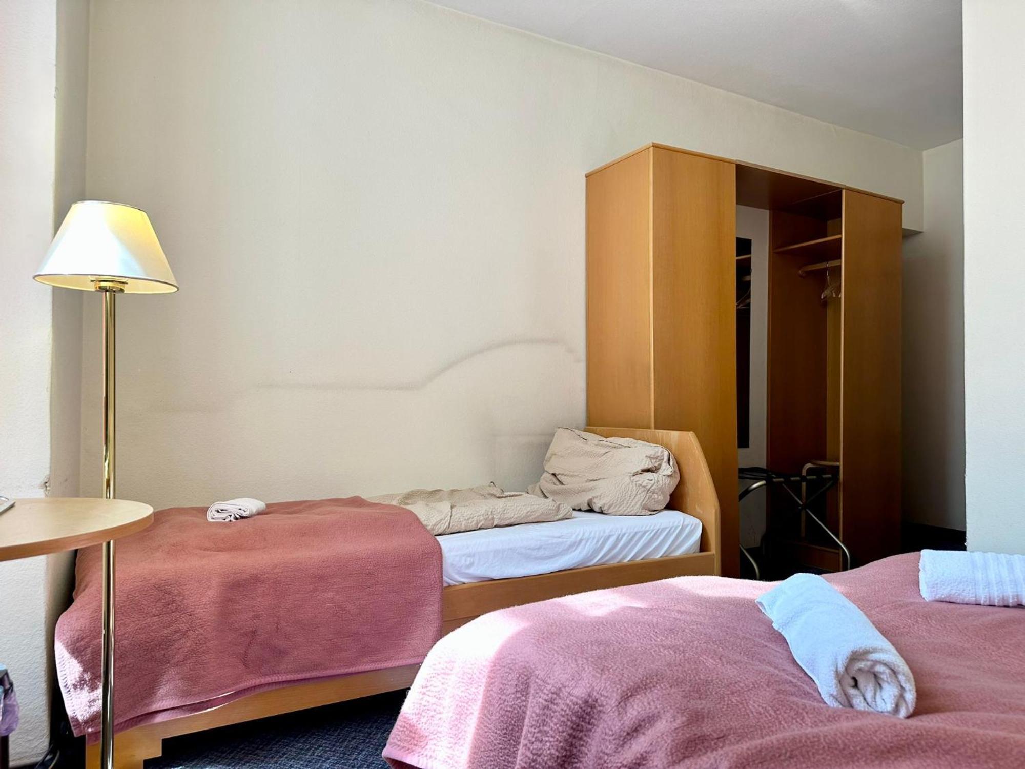 Very Central Apartments, 5 Min To City Center, No Reception Wien Eksteriør bilde