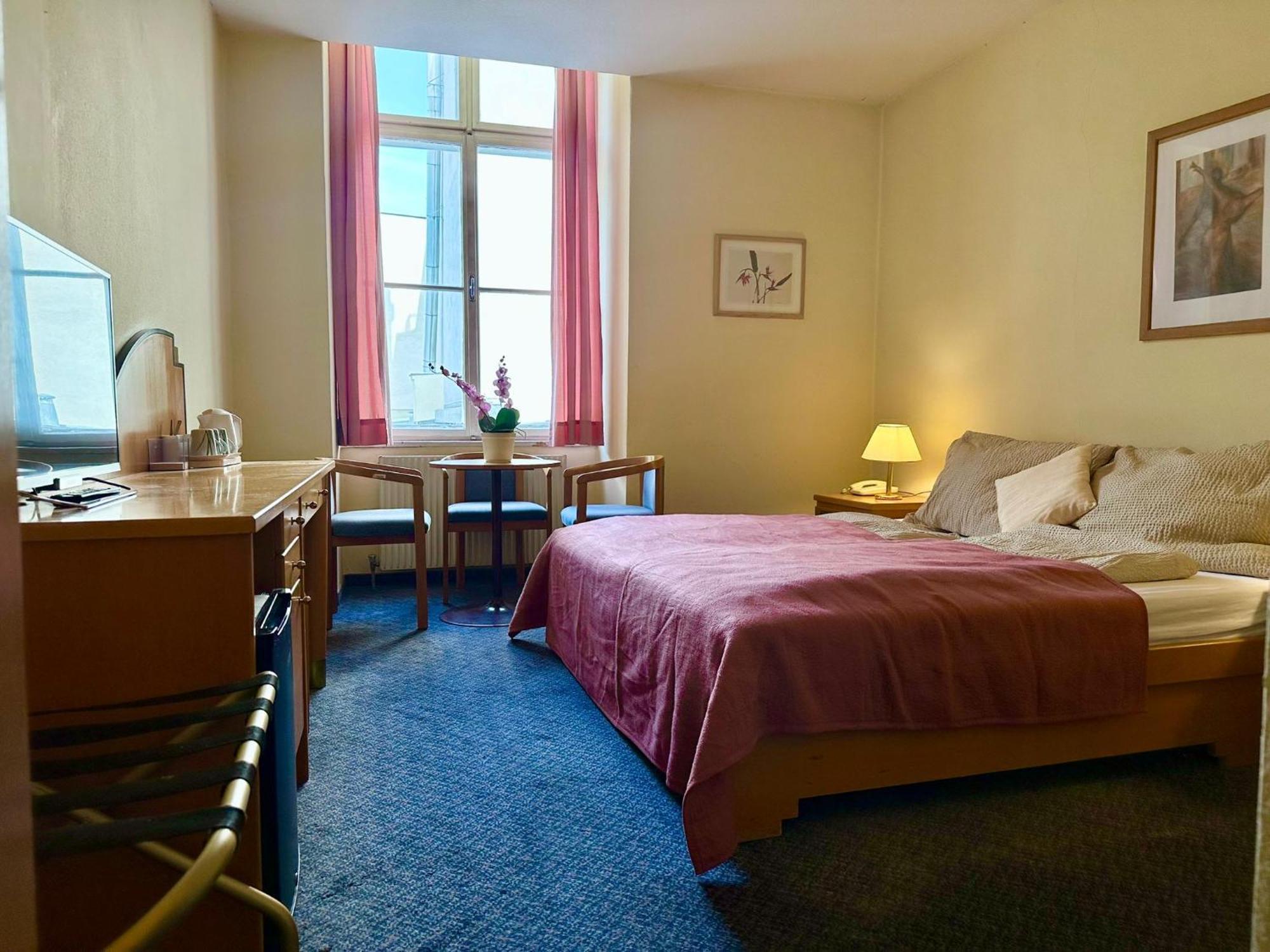 Very Central Apartments, 5 Min To City Center, No Reception Wien Eksteriør bilde