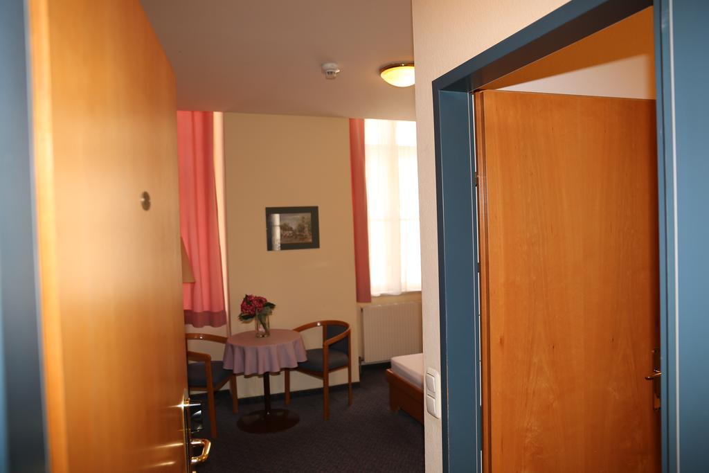 Very Central Apartments, 5 Min To City Center, No Reception Wien Eksteriør bilde