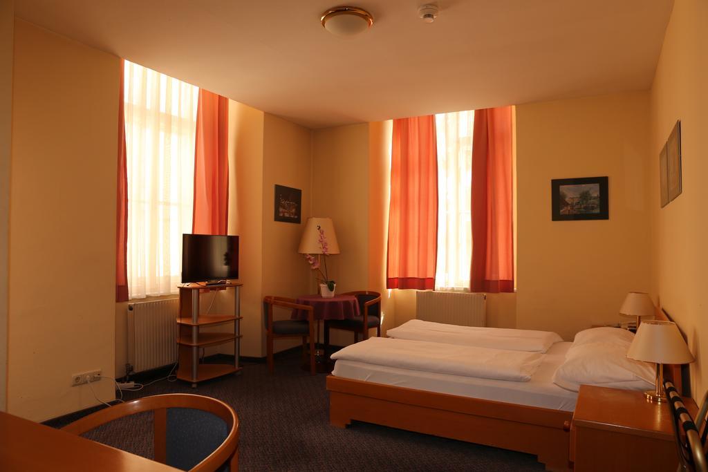 Very Central Apartments, 5 Min To City Center, No Reception Wien Eksteriør bilde