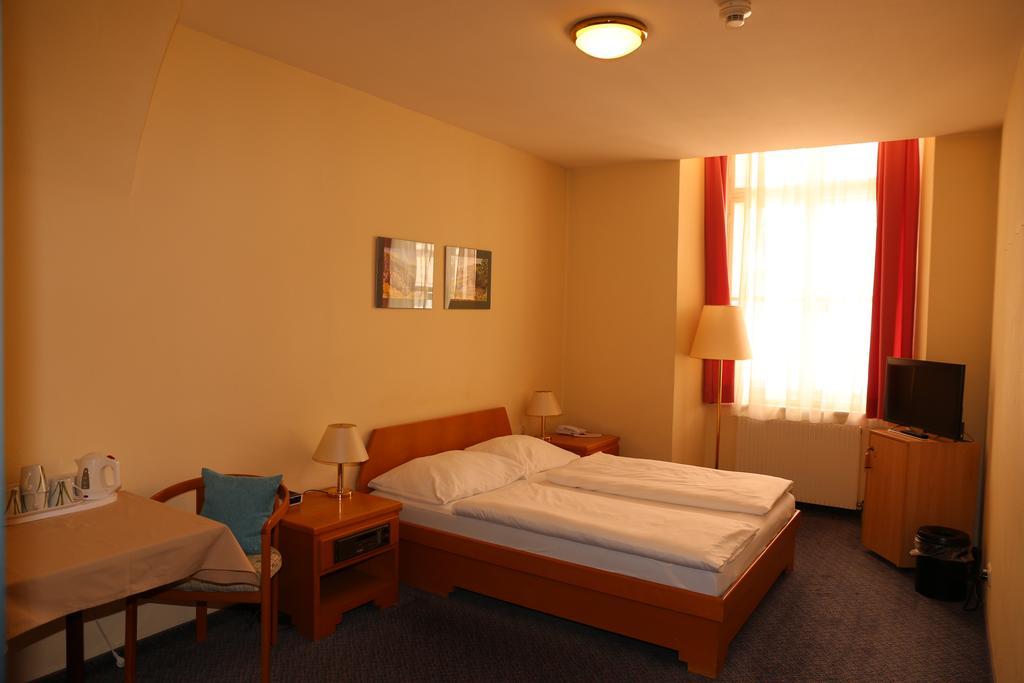 Very Central Apartments, 5 Min To City Center, No Reception Wien Eksteriør bilde