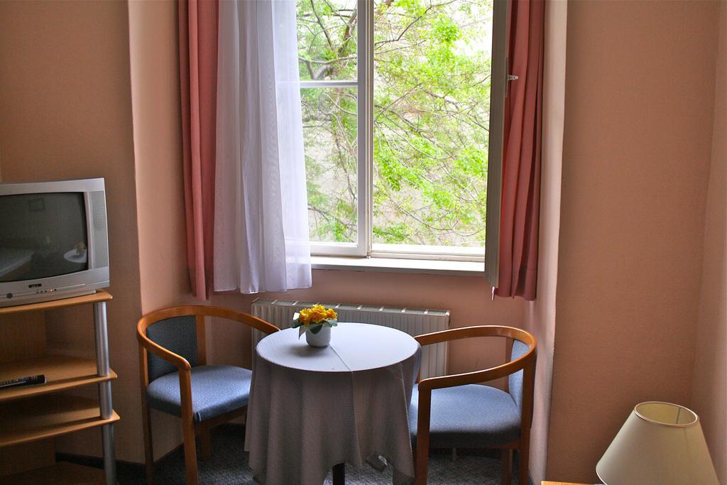 Very Central Apartments, 5 Min To City Center, No Reception Wien Eksteriør bilde